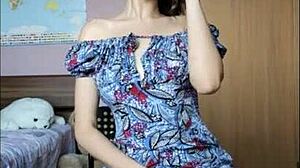 Big tits girlfriend records a hot video for her lonely boyfriend