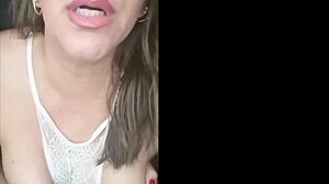 Milf mature colombiana le gusta jugar solita!