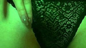 Ass shaking and assplay with a panty haul