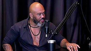 Fazia Atendimento Antes De Seu Expediente Ficou Nervosa Por Achar Que Iriam Comer Seu Cu Fez A Tatuagem Em Uma Suruba E A Sua Exposição - Annie Clementine Watch On Sheer Red