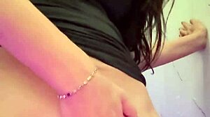 In the club, I decided to fuck my pussy